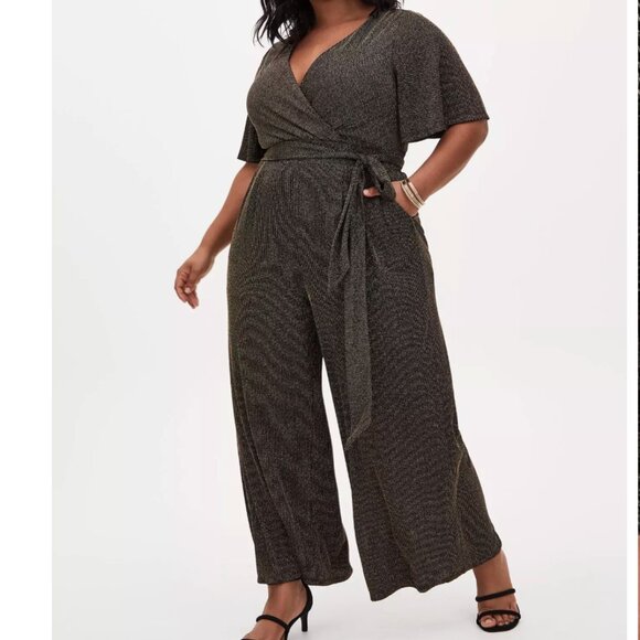Women's 14/16 Torrid Black and Gold Shimmer Surplice Jumpsuit (Torrid 1), EUC - Picture 3 of 7